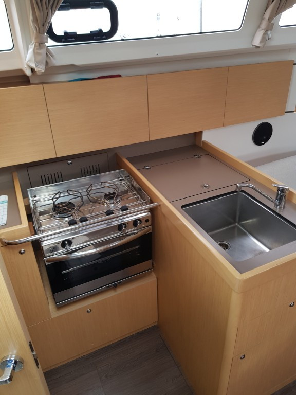 Yacht BENETEAU - Oceanis 35.1 "Kolibri"