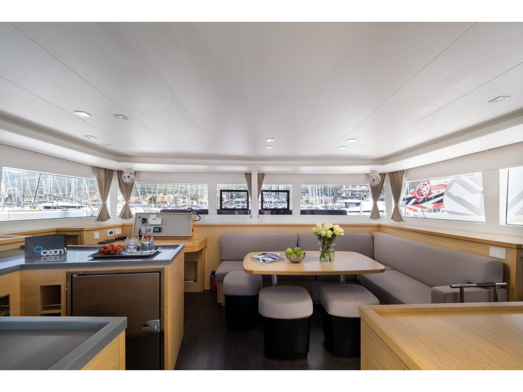 Yacht LAGOON - 450 F "Arctic Prince"