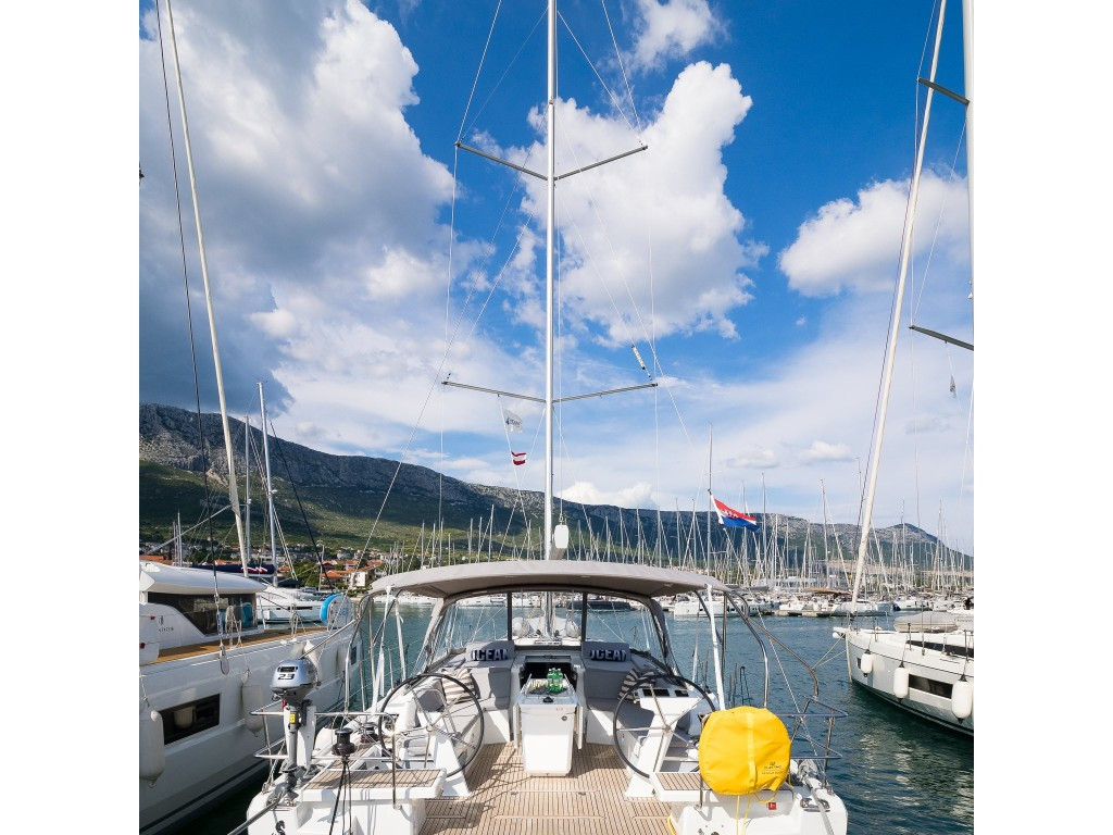 Yacht BENETEAU - Oceanis 46.1 "Anse Soleil"