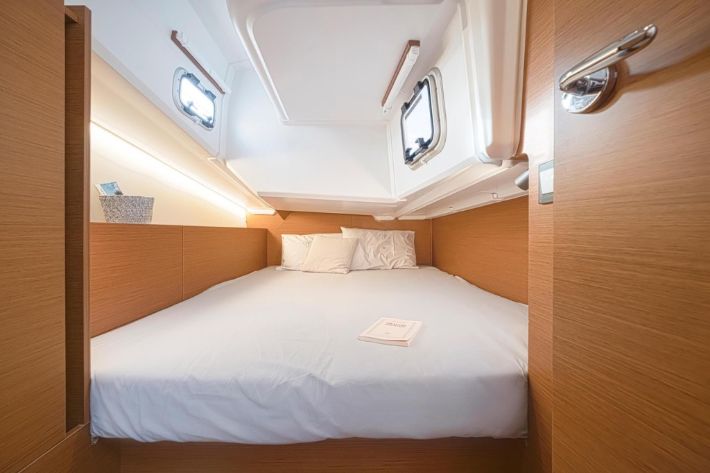 Yacht JEANNEAU - Sun Odyssey 380 "Lidija"