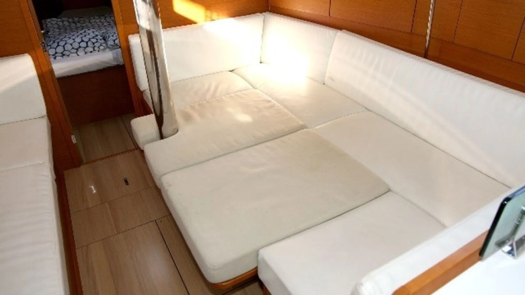 Yacht JEANNEAU - Sun Odyssey 389 "Dust in the Wind"