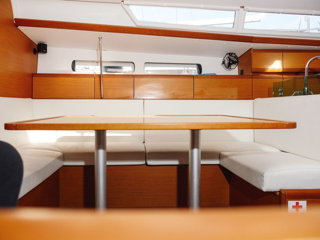 Yacht JEANNEAU - Sun Odyssey 449 "Port Royal"