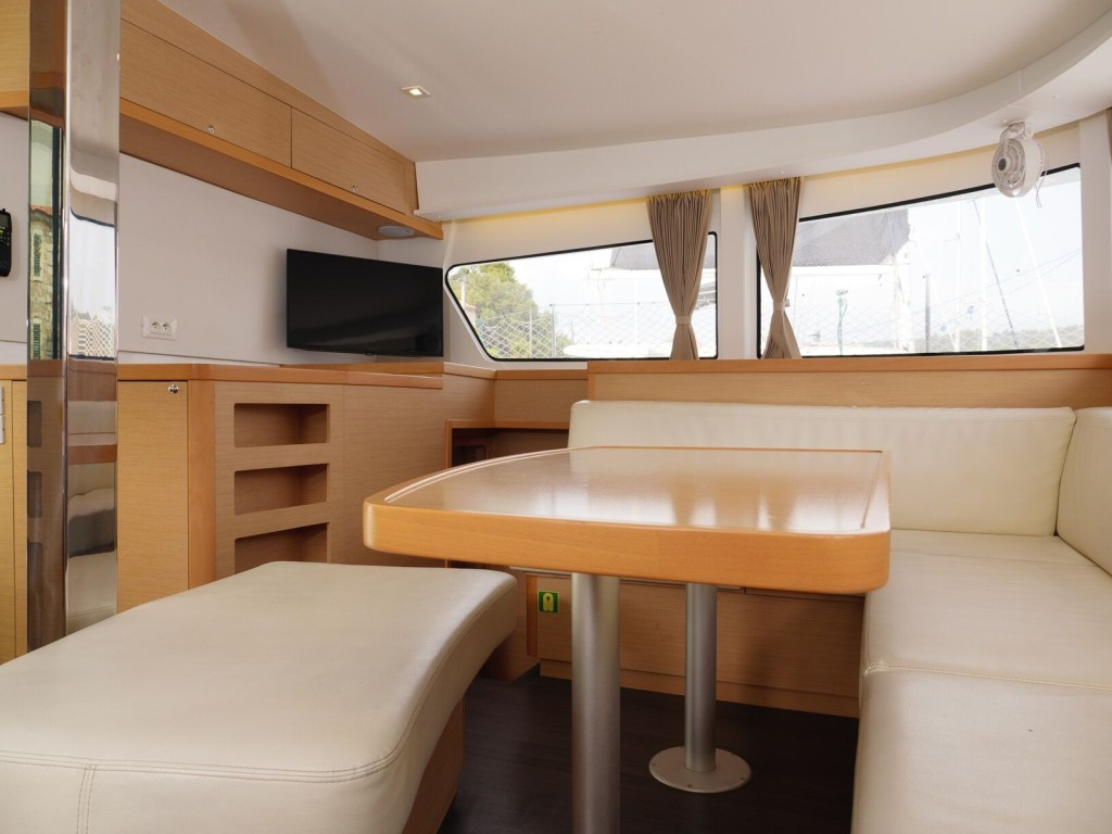 Yacht LAGOON - 42 "Galapagos"