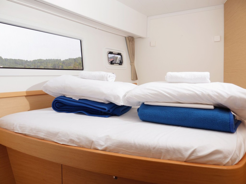 Yacht LAGOON - 42 "Galapagos"