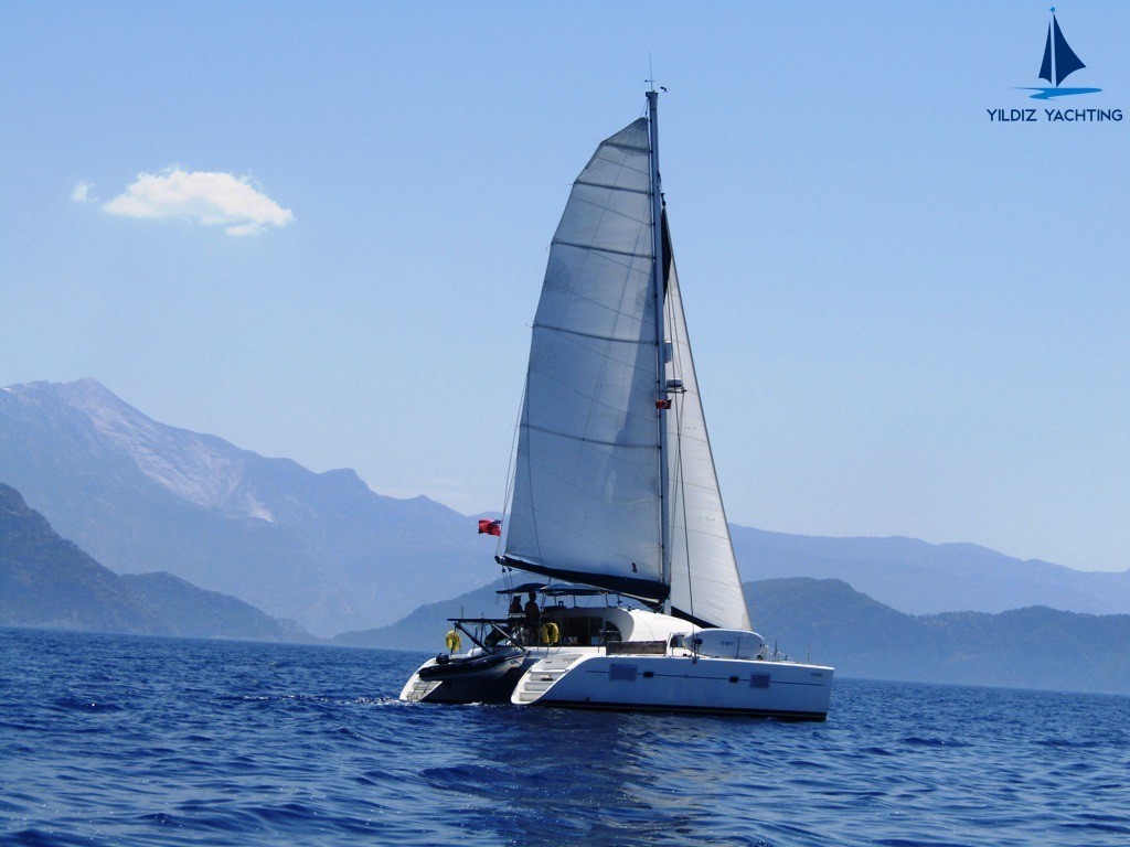 Yacht LAGOON - 380 "Gallifrey"