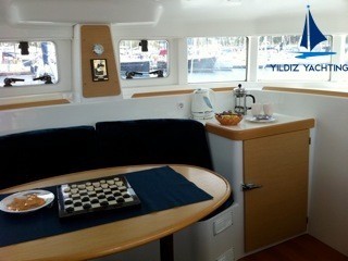 Yacht LAGOON - 380 "Gallifrey"