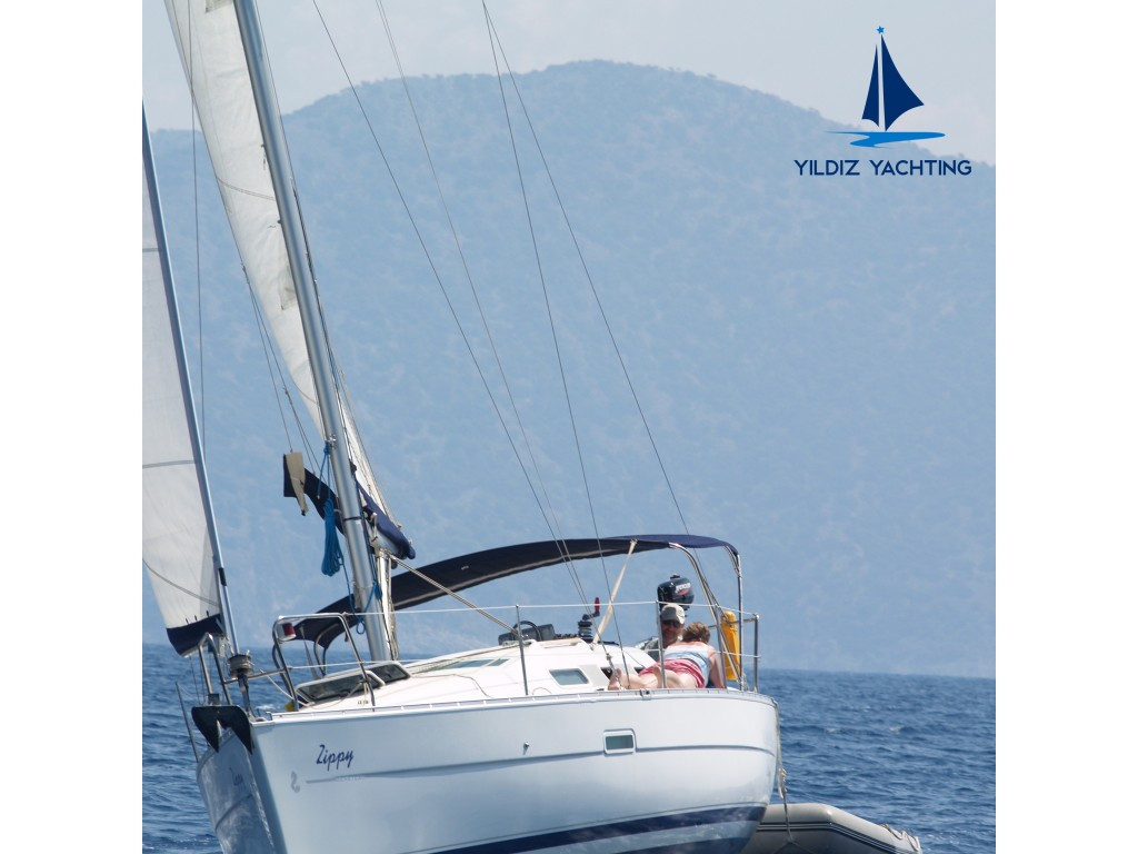 Yacht BENETEAU - Oceanis 323 "Zippy"