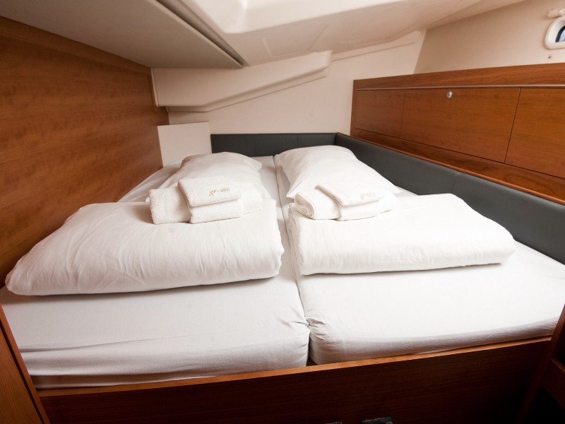 Yacht HANSE - 505 "Furia"