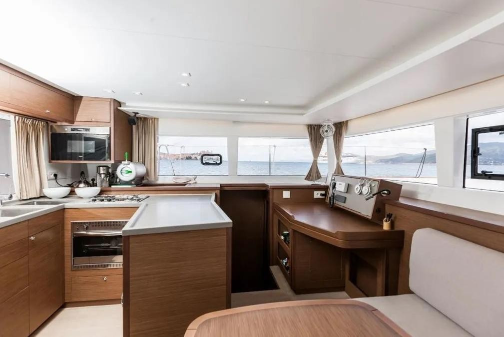 Yacht LAGOON - 450 F "Silicia"