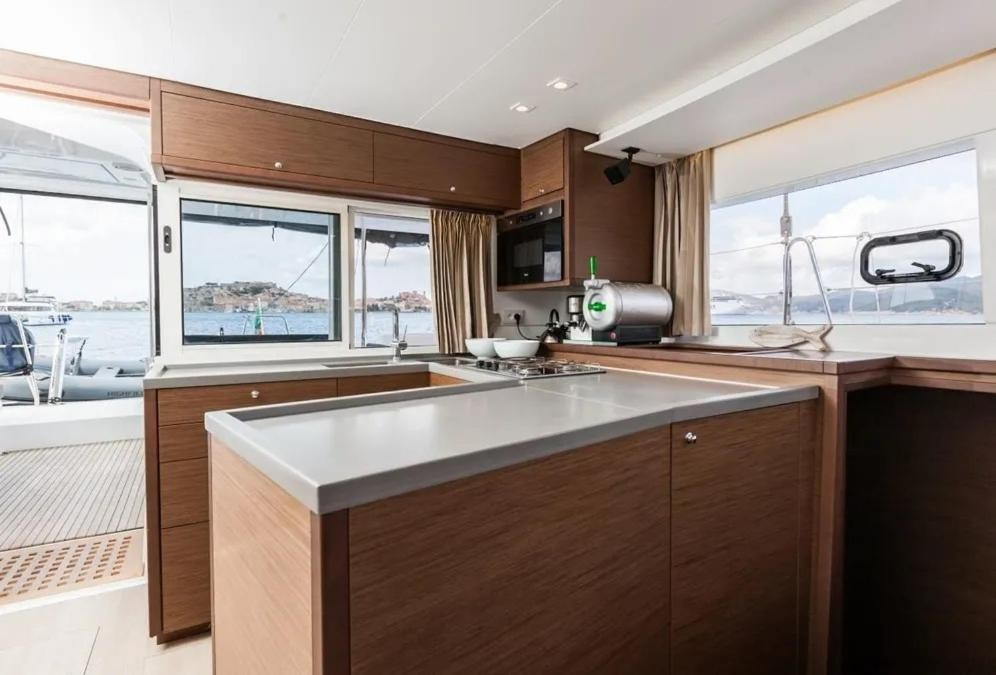 Yacht LAGOON - 450 F "Silicia"
