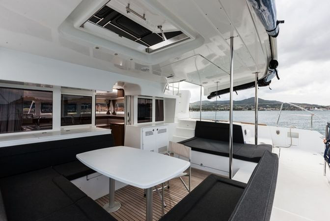 Yacht LAGOON - 450 F "Silicia"