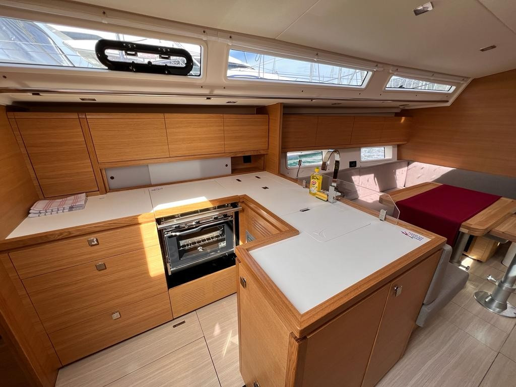 Yacht SALONA - 46 "Demetra"