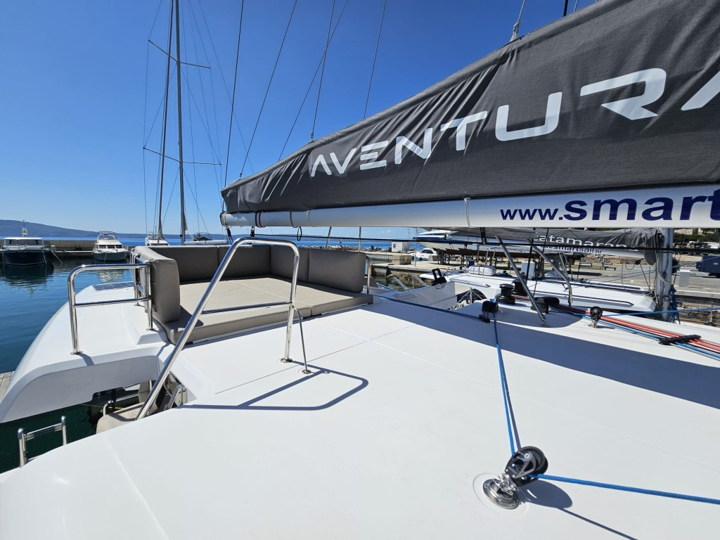 Yacht AVENTURA - 37 "Thomas"