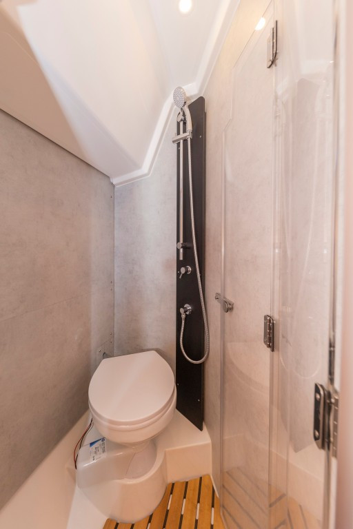 Yacht BAVARIA - C38 "Martini"