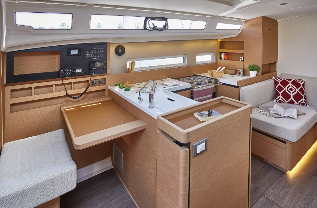 Yacht JEANNEAU - Sun Odyssey 410 "Bonjour"