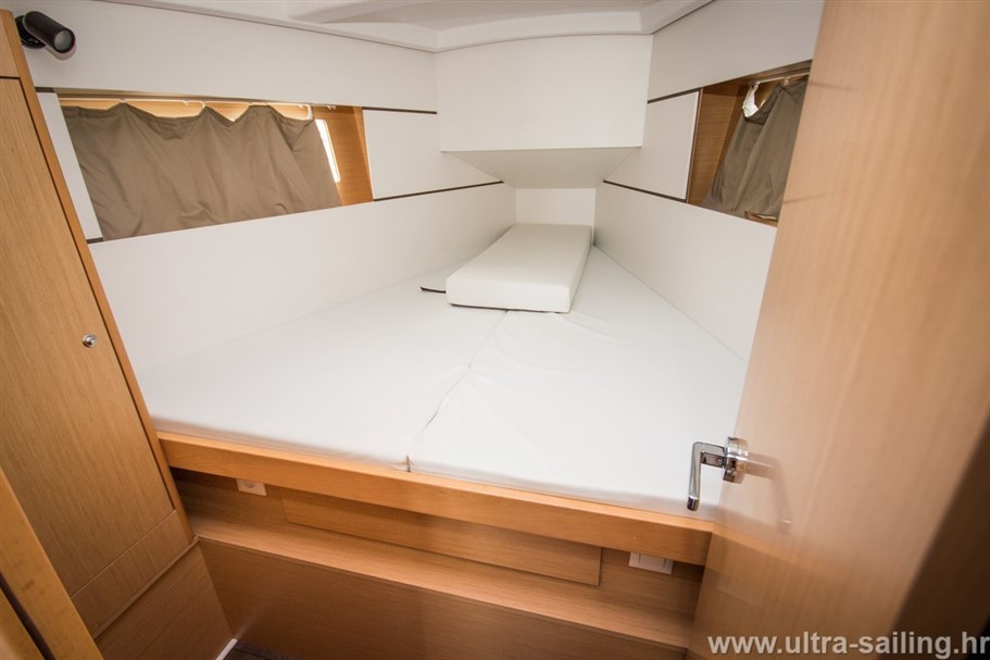 Yacht BENETEAU - Oceanis 35 "Gaston"