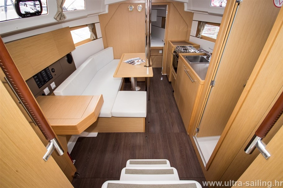 Yacht BENETEAU - Oceanis 35 "Gaston"