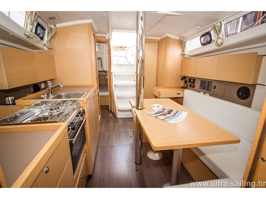 Yacht BENETEAU - Oceanis 35 "Gaston"