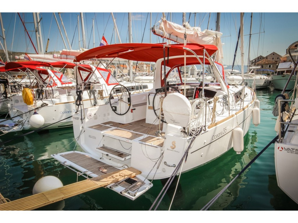 Yacht BENETEAU - Oceanis 35 "Mala Luna"