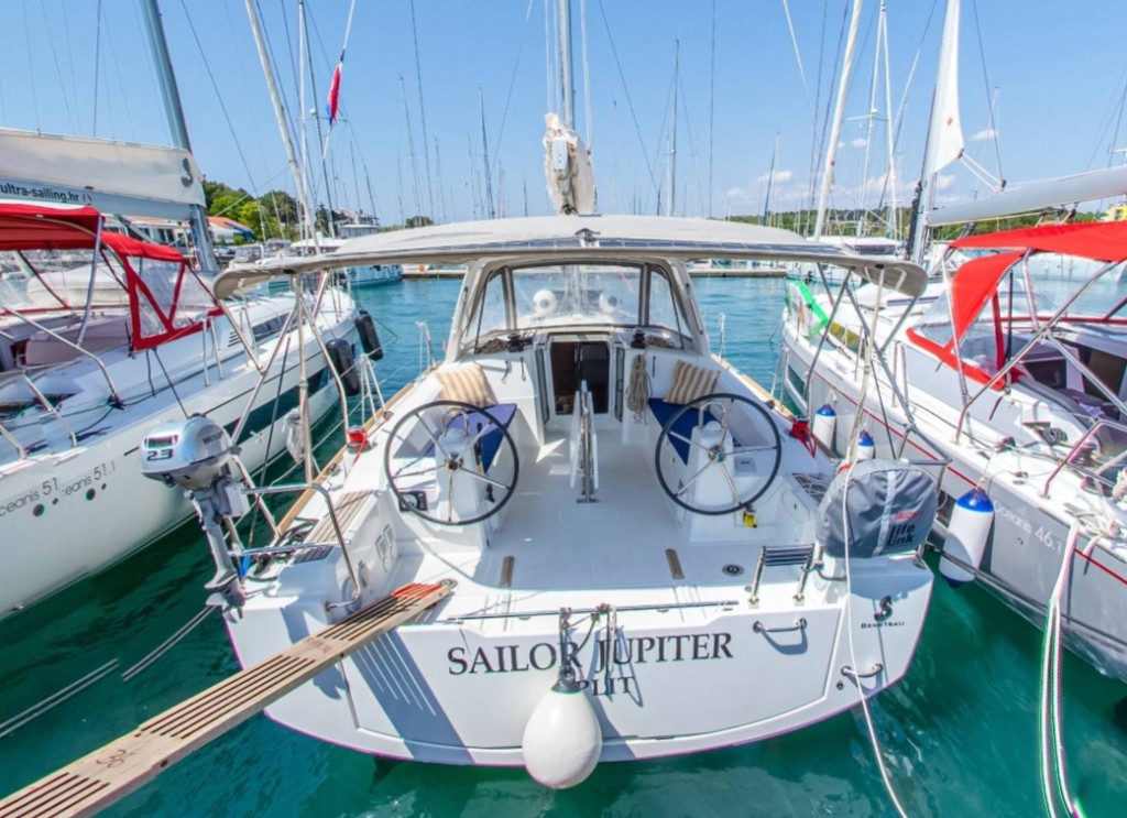 Yacht BENETEAU - Oceanis 38.1 "Sailor Jupiter"