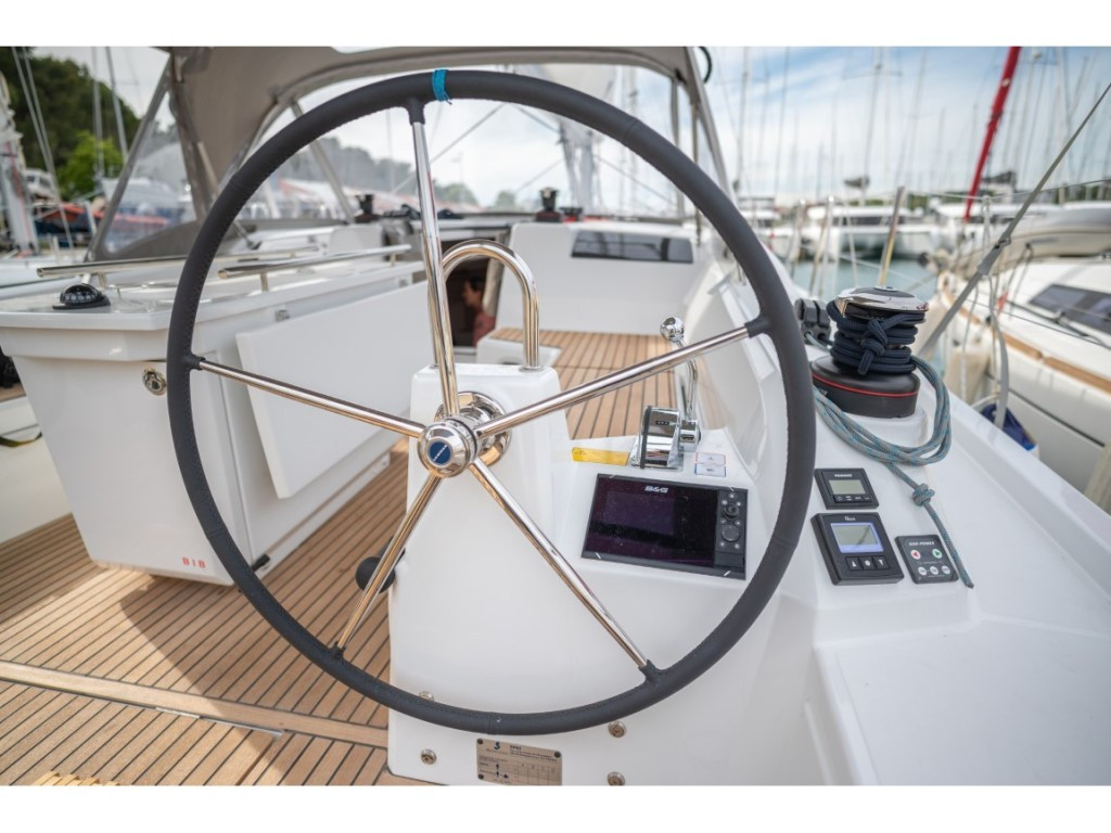 Yacht BENETEAU - Oceanis 40.1 "Dory"