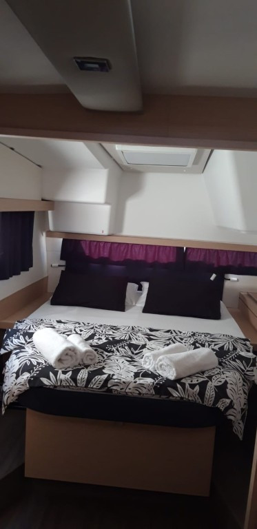 Yacht FOUNTAINE PAJOT - Lucia 40 "Nala"