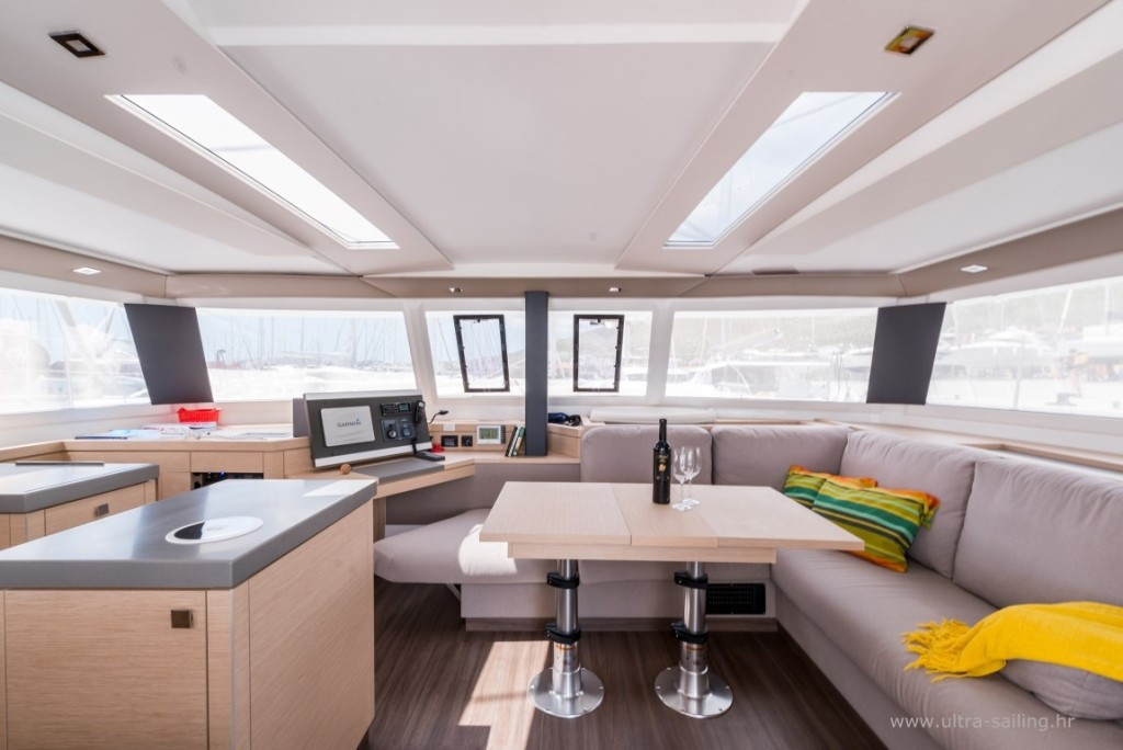 Yacht FOUNTAINE PAJOT - Saona 47 "Desafinado"