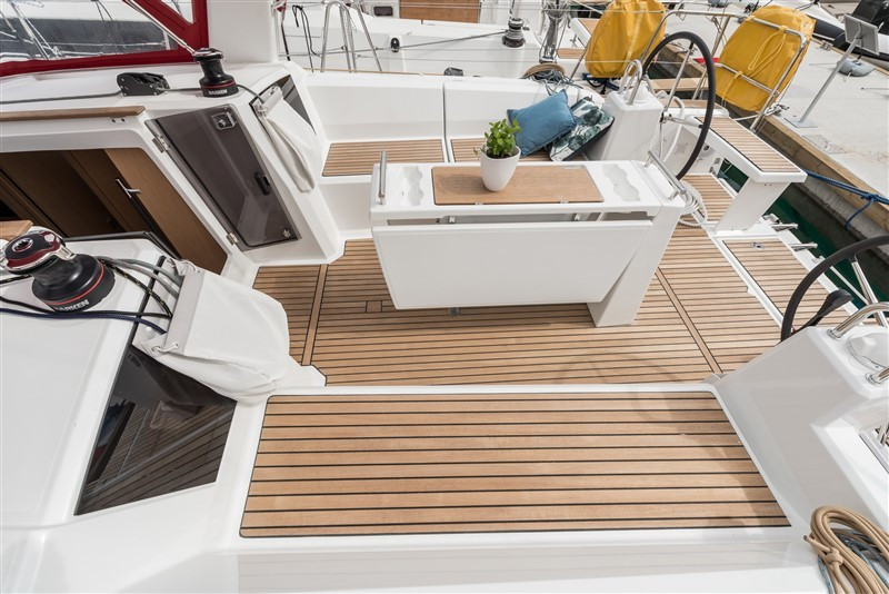 Yacht BENETEAU - Oceanis 38.1 "Majano"