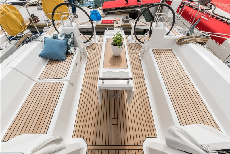 Yacht BENETEAU - Oceanis 38.1 "Majano"