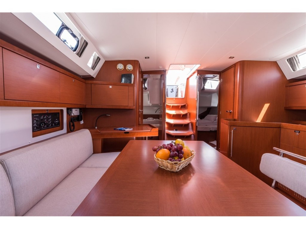 Yacht BENETEAU - Oceanis 45 "Mobula One"