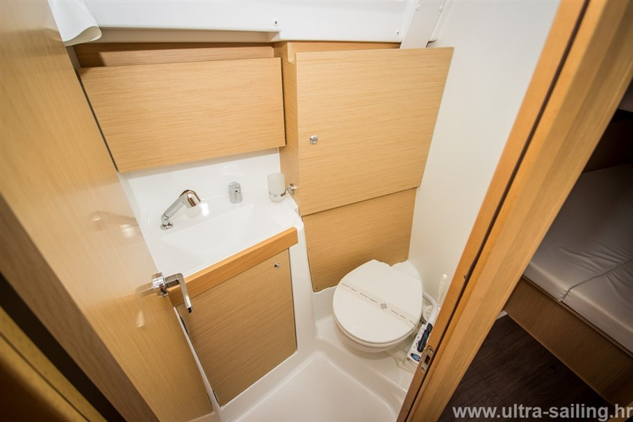 Yacht BENETEAU - Oceanis 35 "Gala"