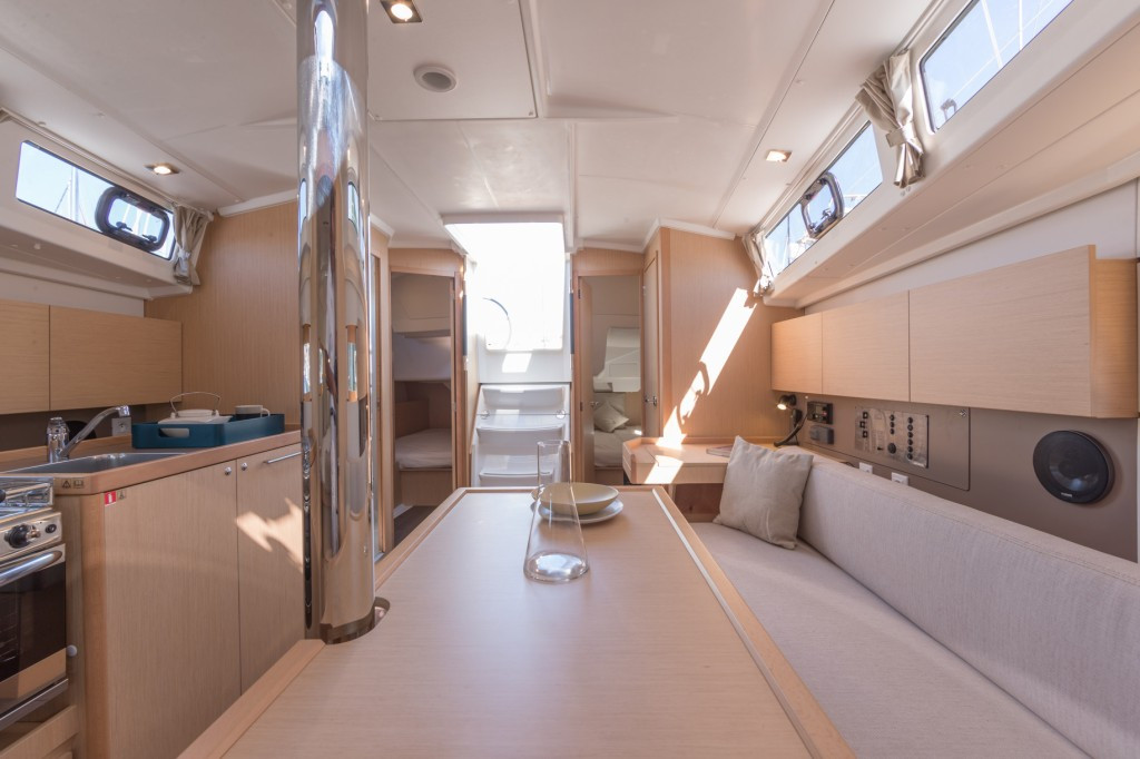 Yacht BENETEAU - Oceanis 38.1 "Cvita"
