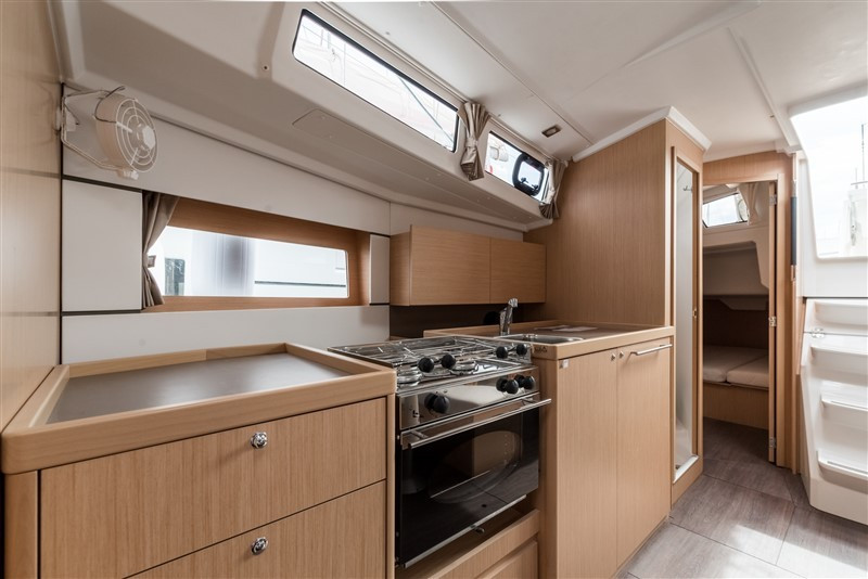 Yacht BENETEAU - Oceanis 38.1 "Cvita"