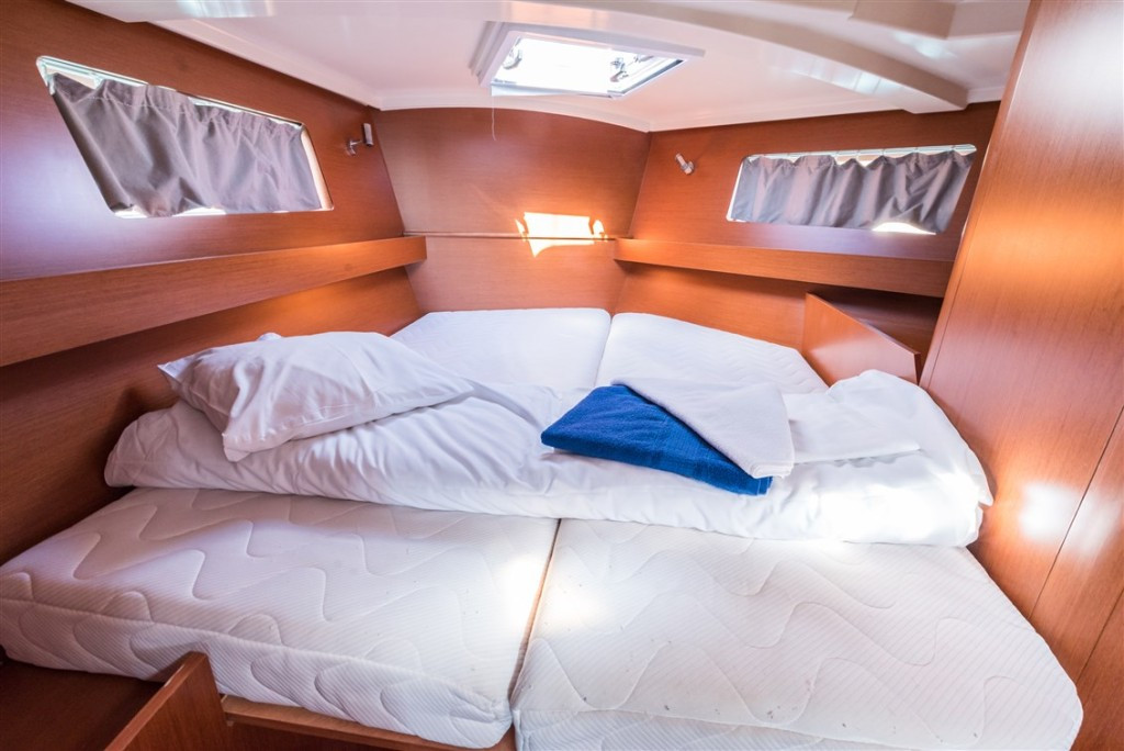 Yacht BENETEAU - Oceanis 41.1 "Sparkling"