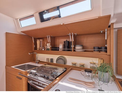 Yacht BENETEAU - First 44 "Checkmate"