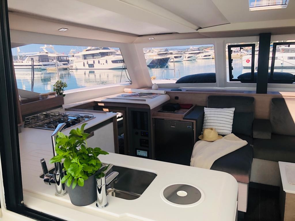 Yacht FOUNTAINE PAJOT - Isla 40 "Island Escape"