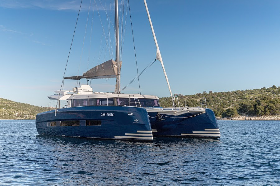 Yacht DUFOUR - 48 Catamaran "Roy"