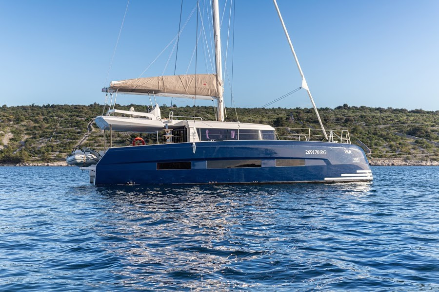 Yacht DUFOUR - 48 Catamaran "Uno"