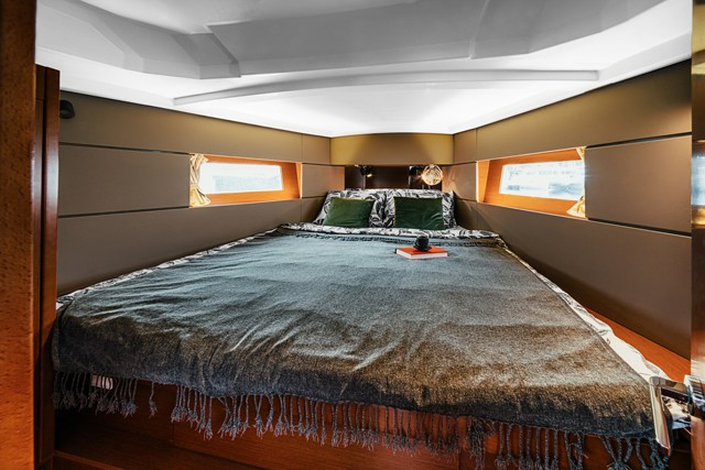 Yacht BENETEAU - Oceanis 38 "Happy"