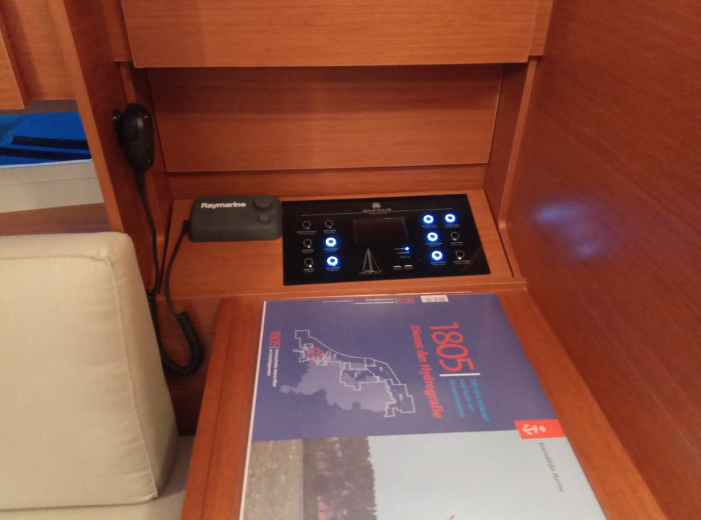 Yacht DUFOUR - 310 Grand Large "Sisu"