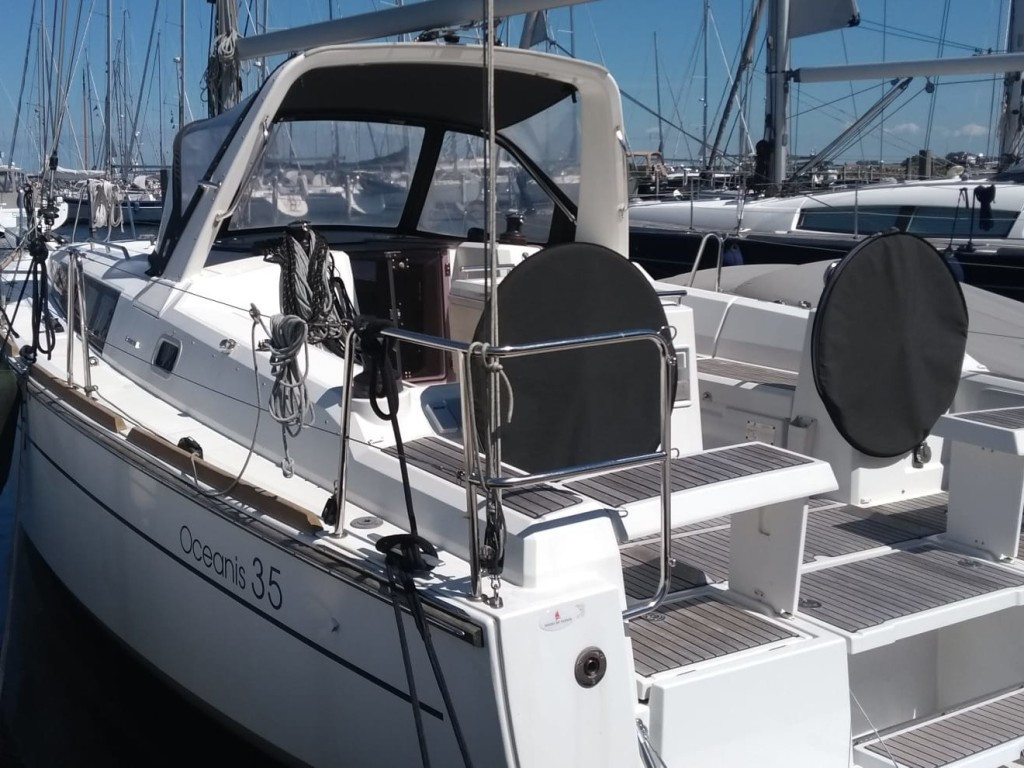 Yacht BENETEAU - Oceanis 35 "Zomer"