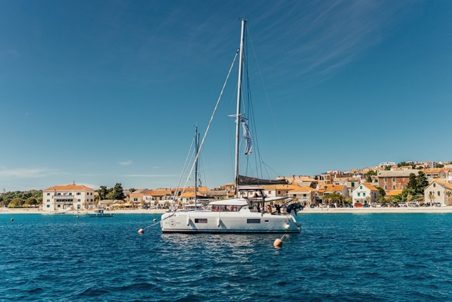 Yacht LAGOON - 42 "Amelia"
