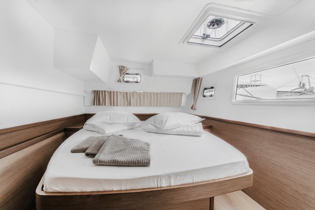 Yacht LAGOON - 42 "Artemis"