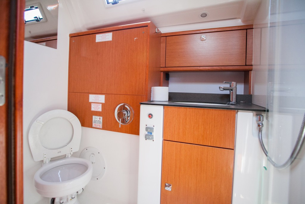 Yacht BAVARIA - Cruiser 51 "Game Point"