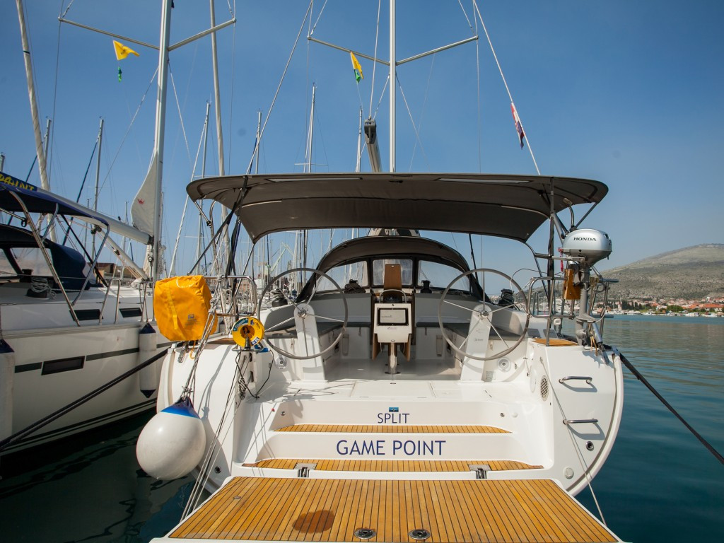 Yacht BAVARIA - Cruiser 51 "Game Point"