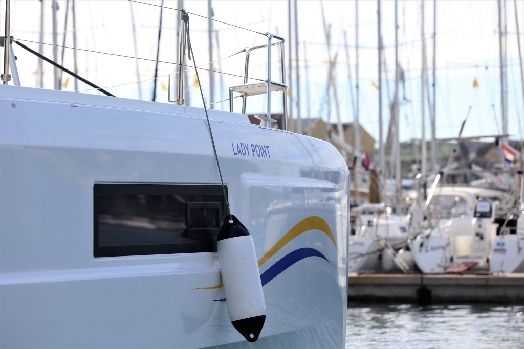 Yacht LAGOON - 46 "Lady Point"