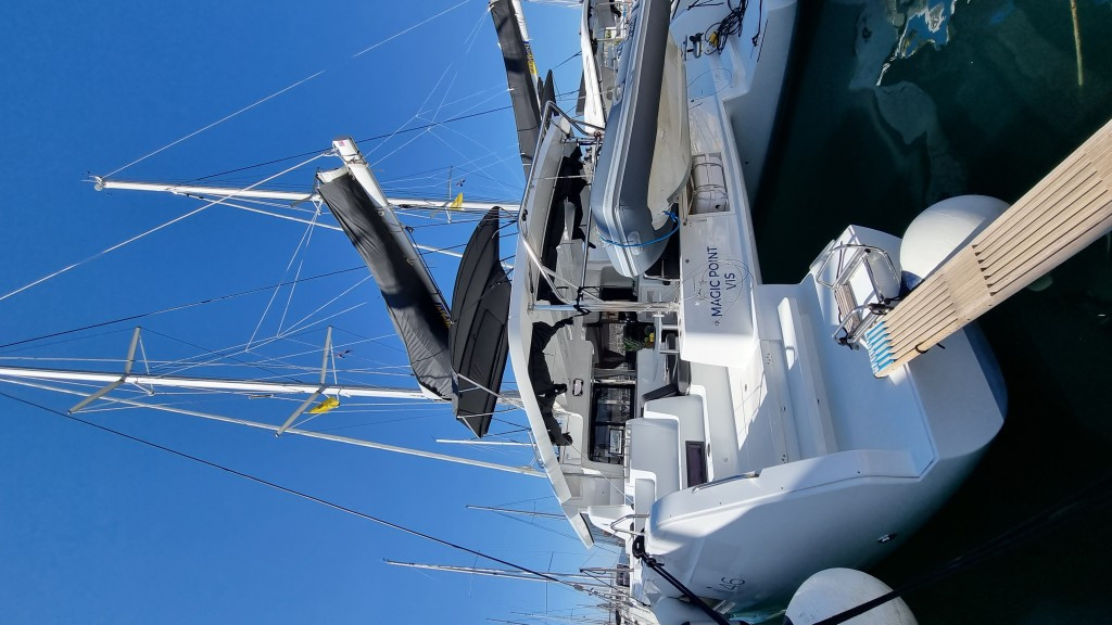Yacht LAGOON - 46 "Magic Point"