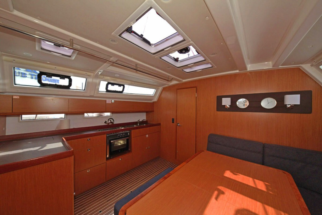 Yacht BAVARIA - Cruiser 46 "Tequila"
