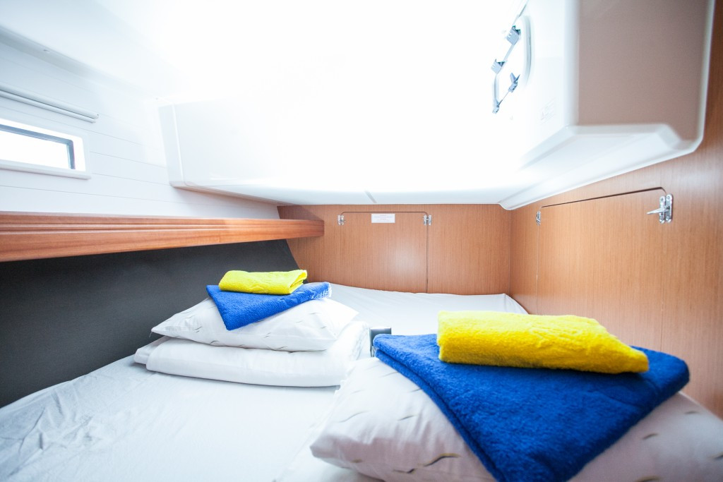 Yacht BAVARIA - Cruiser 46 "Set Point"