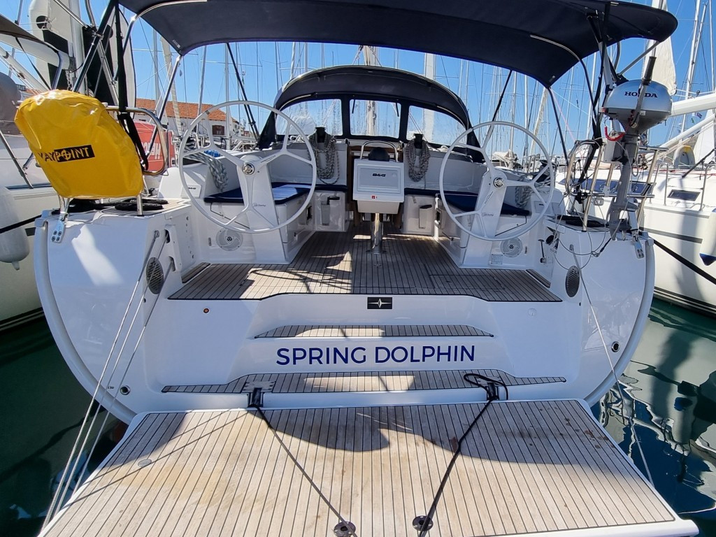 Yacht BAVARIA - Cruiser 46 "Spring Dolphin"